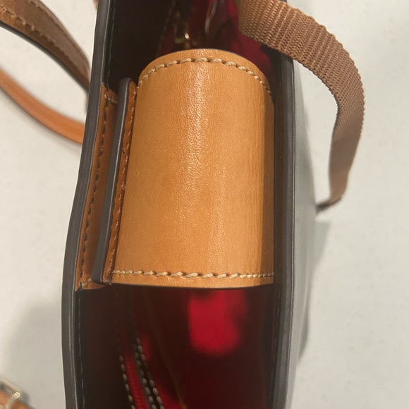 1975 EUC D&B Crossbody Smooth Black Leather with Magnetic Clasp - Picture 2 of 8